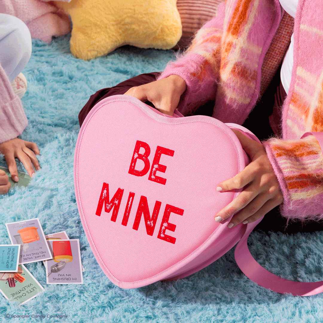 Sweethearts_NATIVE_PDP_Novelty-Tote_GIF.gif